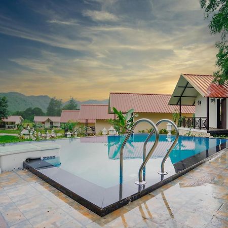 Ninad Homestays 카르자트 외부 사진