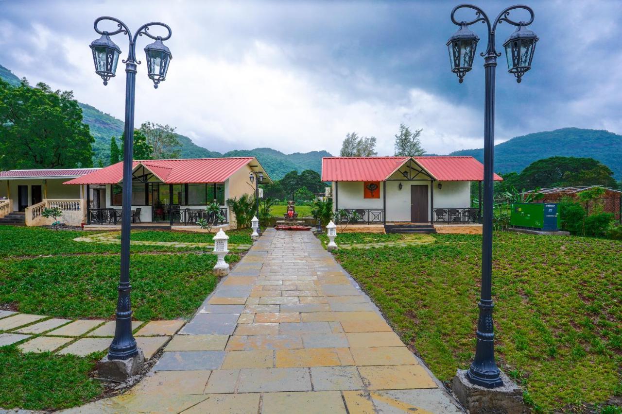 Ninad Homestays 카르자트 외부 사진