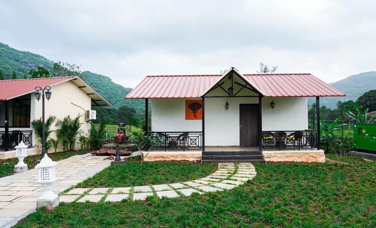 Ninad Homestays 카르자트 외부 사진