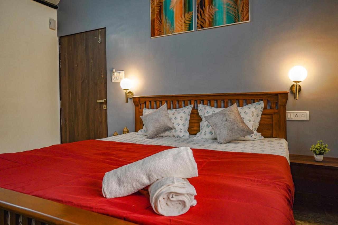Ninad Homestays 카르자트 외부 사진