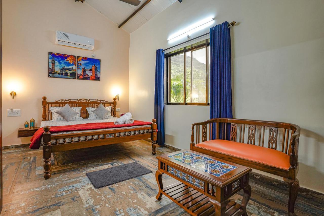 Ninad Homestays 카르자트 외부 사진