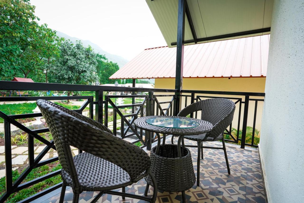 Ninad Homestays 카르자트 외부 사진