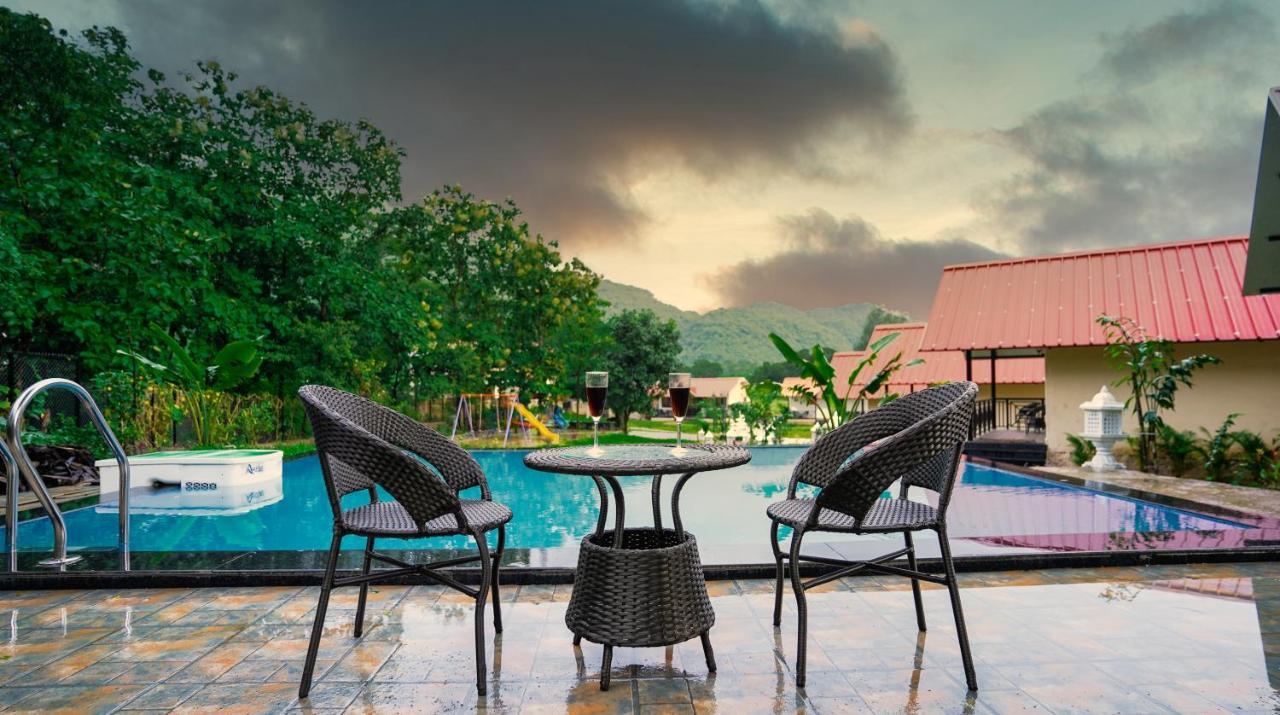 Ninad Homestays 카르자트 외부 사진