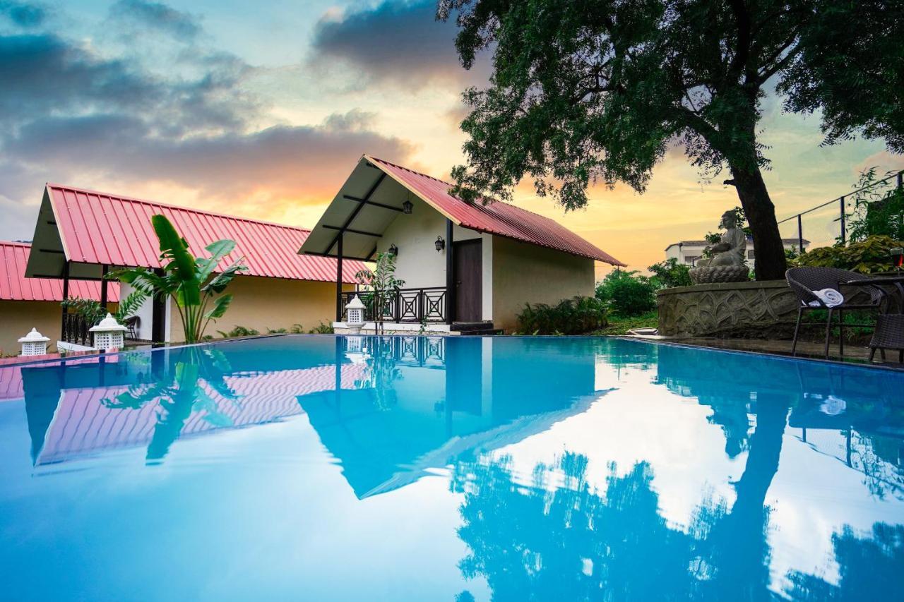 Ninad Homestays 카르자트 외부 사진