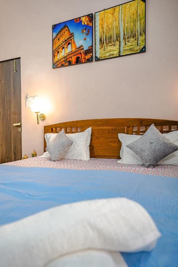 Ninad Homestays 카르자트 외부 사진