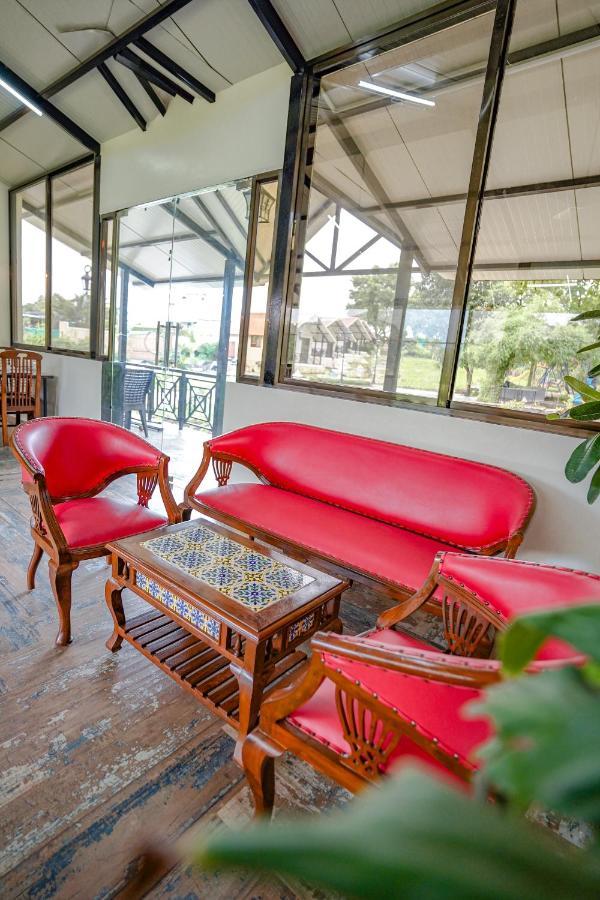 Ninad Homestays 카르자트 외부 사진