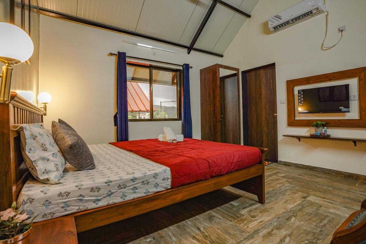 Ninad Homestays 카르자트 외부 사진