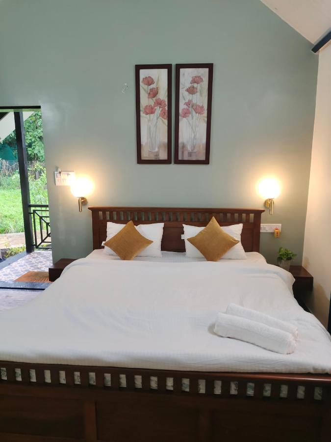 Ninad Homestays 카르자트 외부 사진