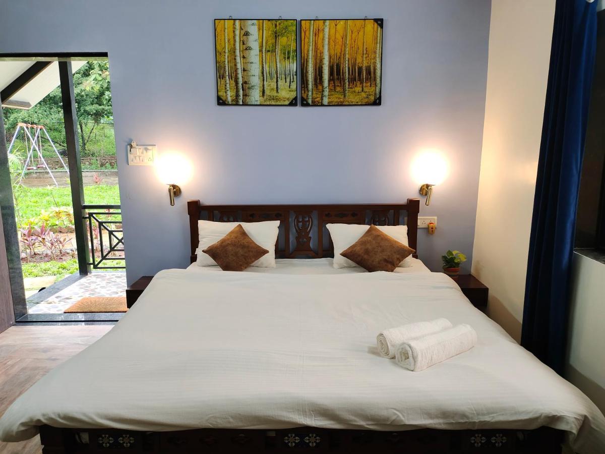 Ninad Homestays 카르자트 외부 사진